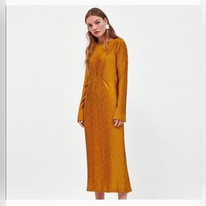 Zara Crinkle Dress Size SMALL